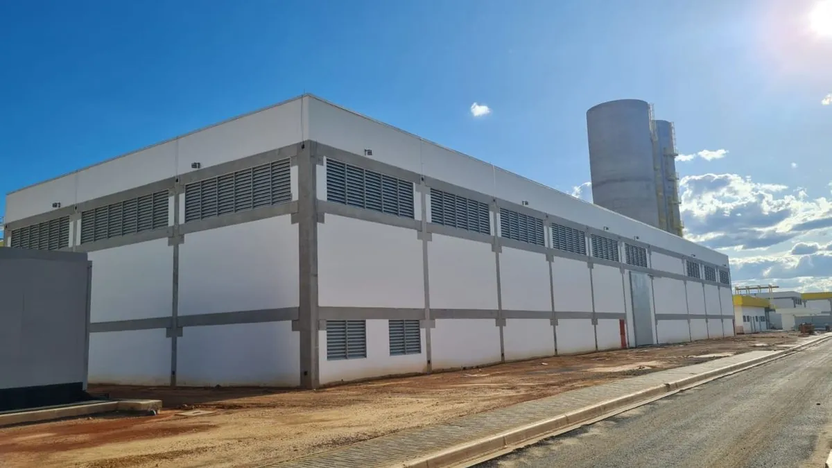 Galpão industrial concluído em fachada externa